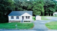 Building Photo - 1000 Meadowgreen Dr