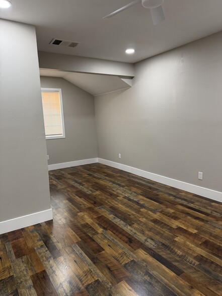 Building Photo - 706 T St