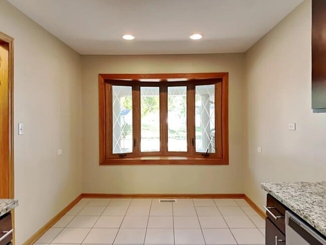 Building Photo - 103 S Cedarcrest Dr