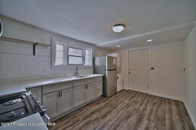 Building Photo - 1716 Wayne Ave