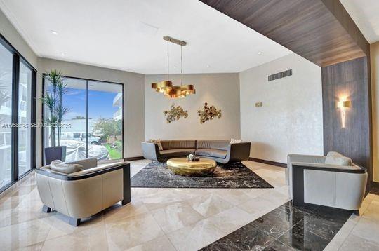 Building Photo - 20515 E Country Club Dr