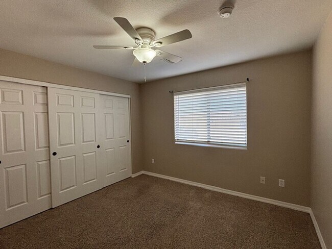 Building Photo - 3 Bedroom - 2 Bath Home