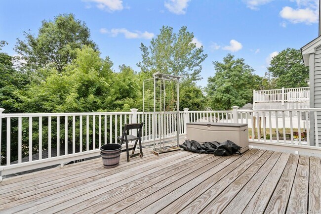 Building Photo - 55 Allen St