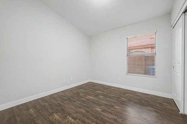 Building Photo - 4309 E Abraham Ln