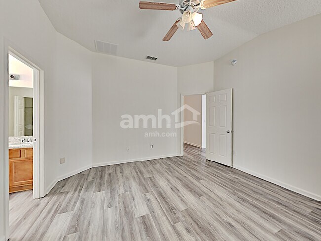 Building Photo - 11413 Riverstone Way