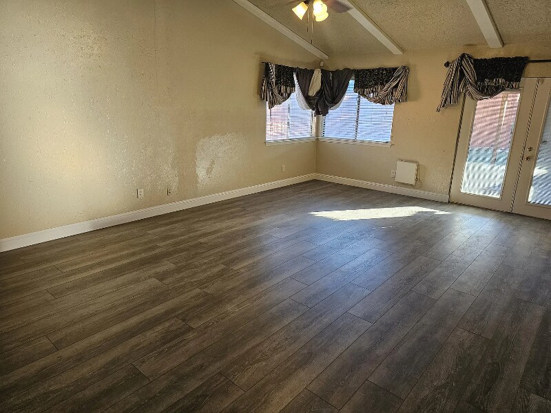 Building Photo - 1733 Crystal Way