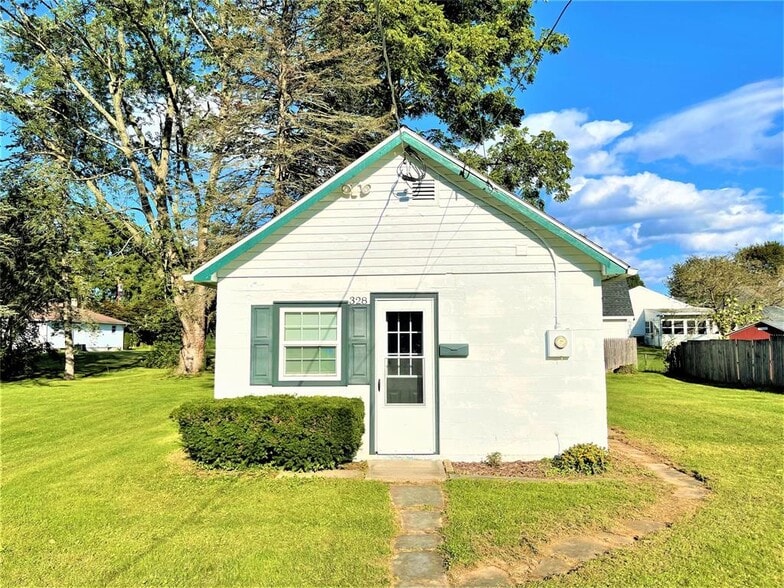 Building Photo - 328 3rd Ave