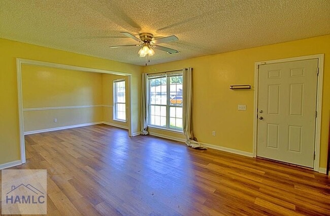 Building Photo - 205 Tempest Ln