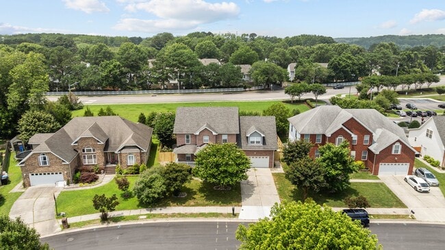 Building Photo - 1625 Lockridge Ct