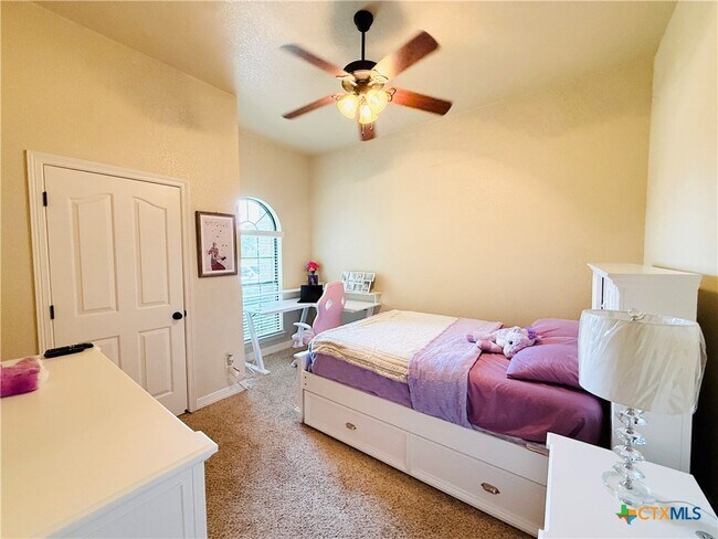 Building Photo - 6403 Flag Stone Dr