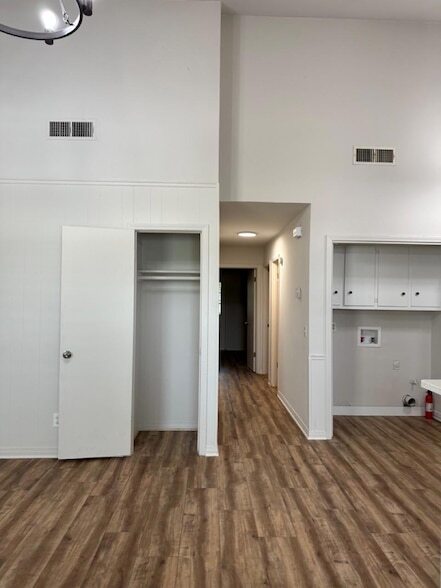 Building Photo - 5409 Purple Sage Dr