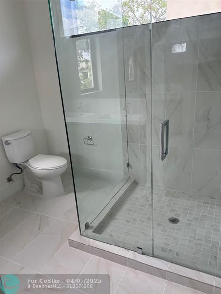 Building Photo - 4151 S oaks Pl
