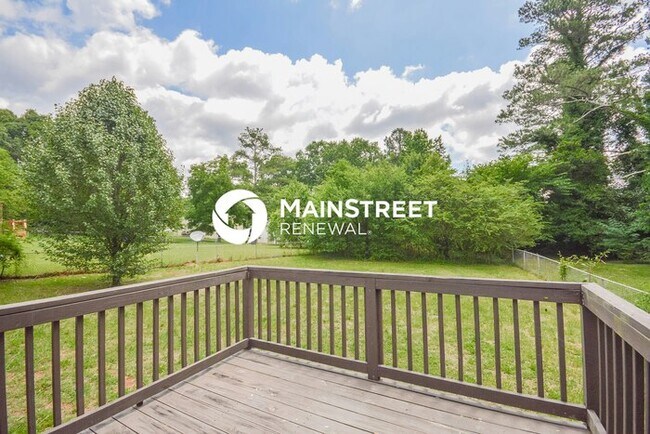 Building Photo - 3 Bedroom Pet-Friendly Home in Lithonia, G...