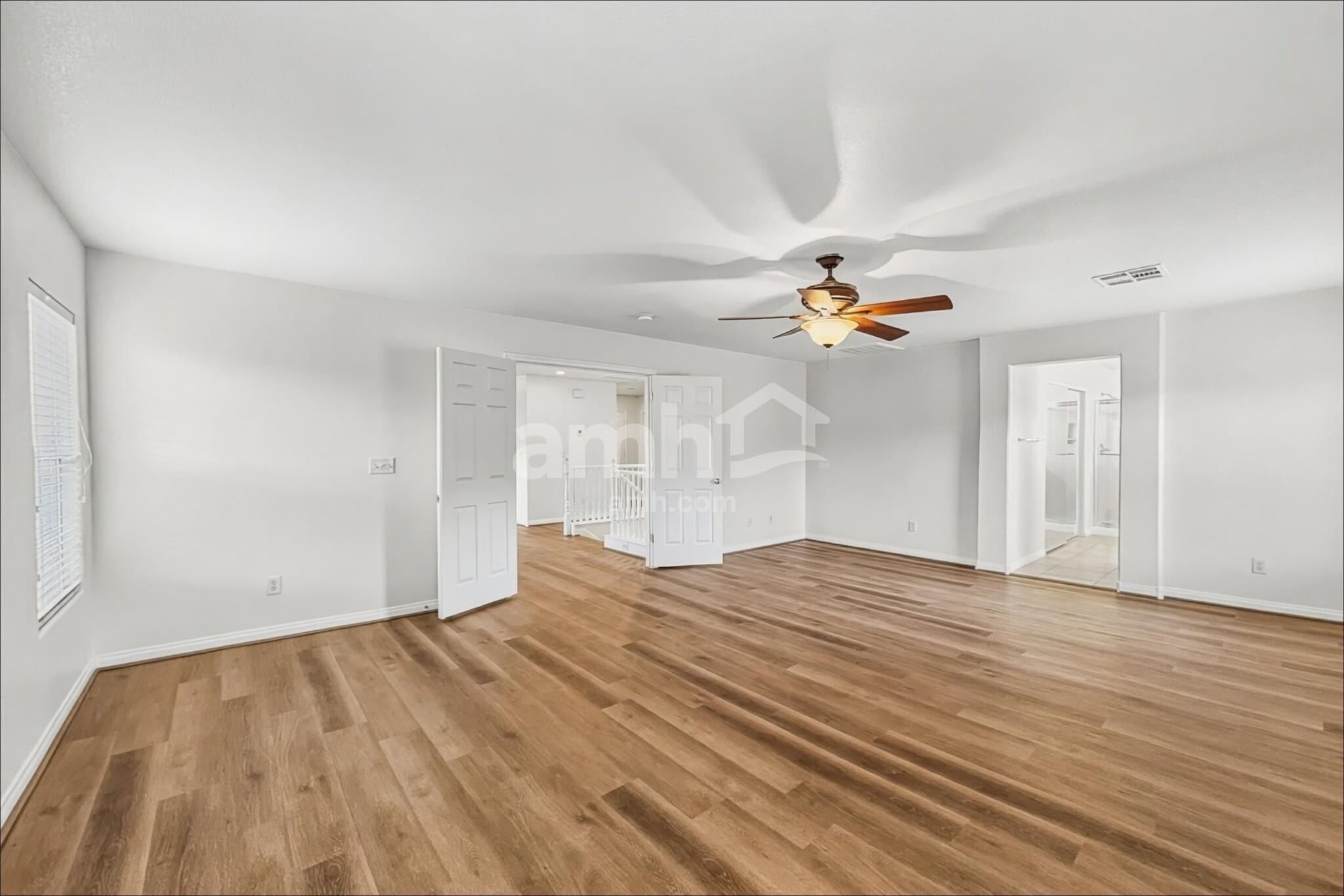 Building Photo - 10432 Wellington Manor Ave
