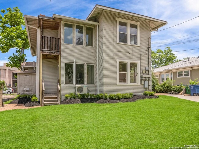 Building Photo - 132 Perry Ct