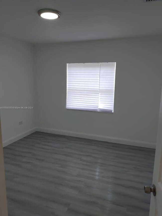 Building Photo - 1983 NW 46th St