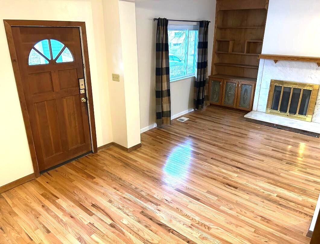 Building Photo - 1527 Orangewood Ave