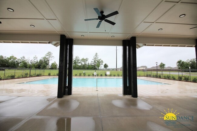 Building Photo - 4-Bedroom SOLAR ENERGY Home in Shoal River Landing!