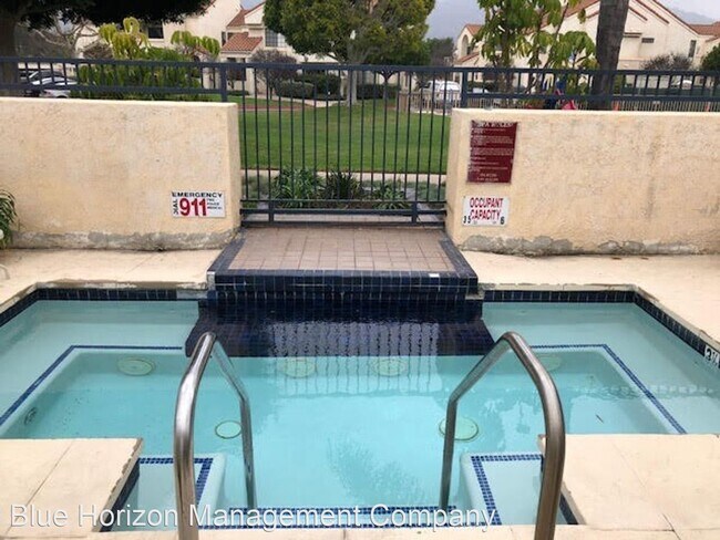 Building Photo - 2 br, 2 bath House - 1230 Franciscan Court #1