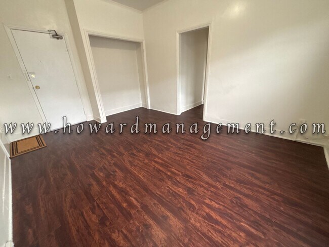 Building Photo - 00457BO