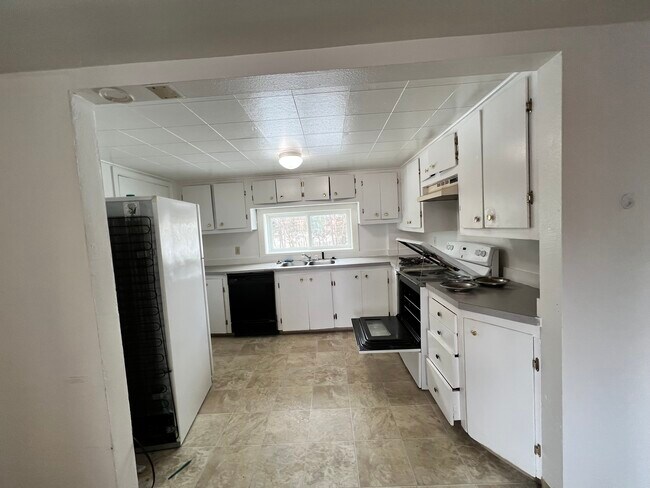 Building Photo - 4404 Forrest Rd