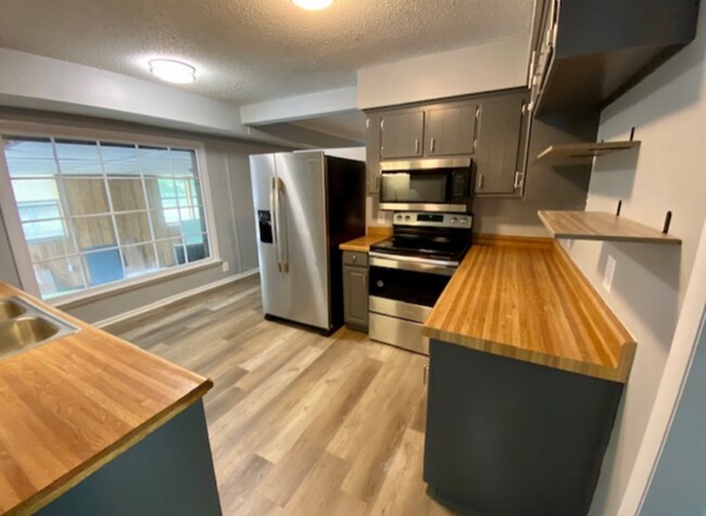 Building Photo - 179 Wessington Pl