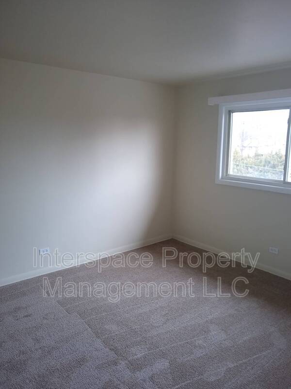Building Photo - 9957 S Cicero Ave