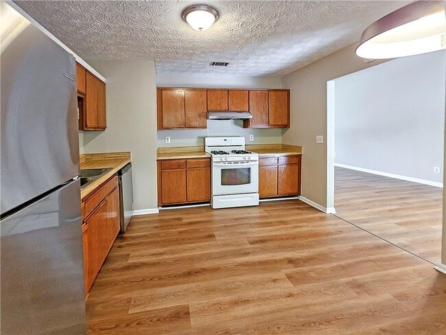 Building Photo - 7080 Greenbower Ln
