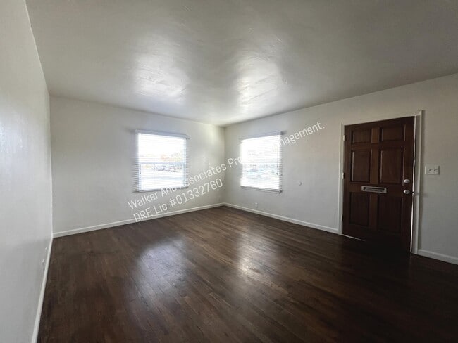 Building Photo - 102 Palm Ct Dr