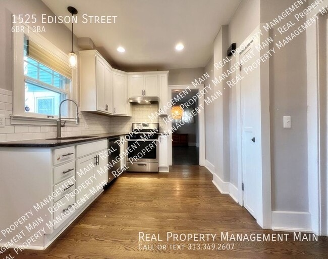 Building Photo - 1525 Edison St