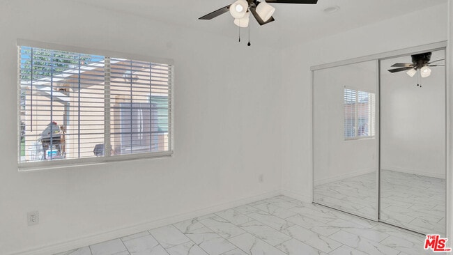 Building Photo - 2239 W Lincoln St