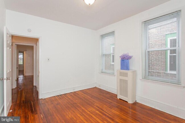 Building Photo - 4628 Sansom St