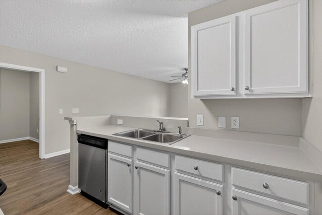 Building Photo - Hunters Bend Haven