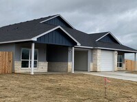 Building Photo - Charming 3-Bedroom Duplex in Peaceful Jarr...