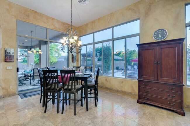 Building Photo - 2143 E Tonto Pl