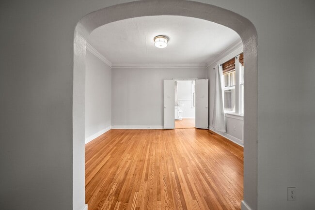 Building Photo - 5110 Lee Ave
