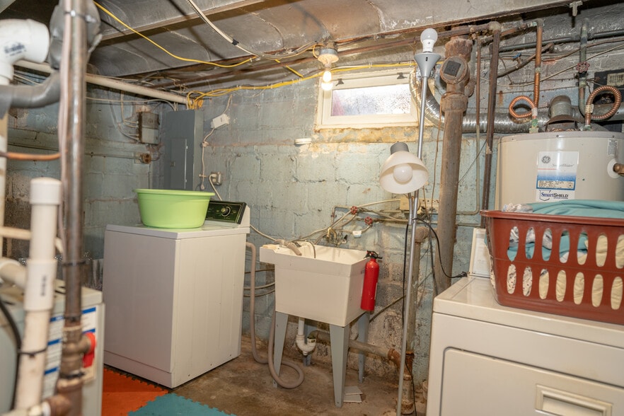 Utility Room - 2035 20th Rd N