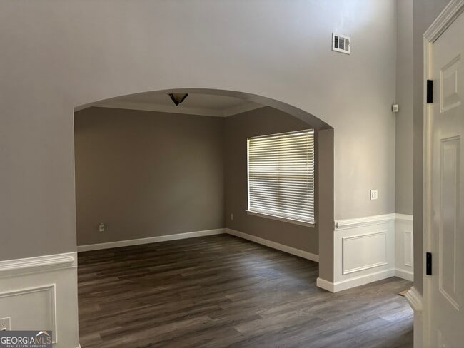 Building Photo - 7742 Parkside Dr