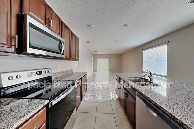 Building Photo - 227 Duke Dr
