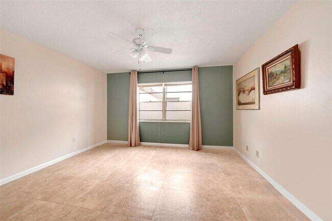 Building Photo - 7500 NW 30th Pl