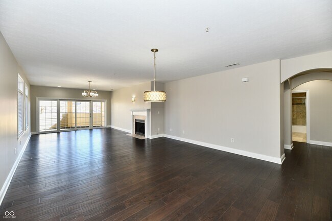 Building Photo - 8555 One W Dr