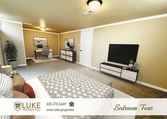 Building Photo - 525 N Menlo Ave