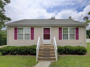 Building Photo - Quaint 3-Bedroom Home Near Duke Regional