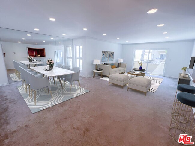 Building Photo - 6752 Hillpark Dr