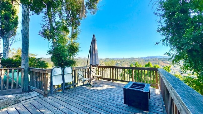 Building Photo - Unique and Rustic Detached Guest Home Unit on Private Country Property Overlooking the Stunning G...