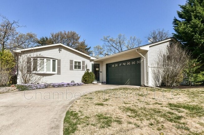 Building Photo - 1328 N Ivanhoe St