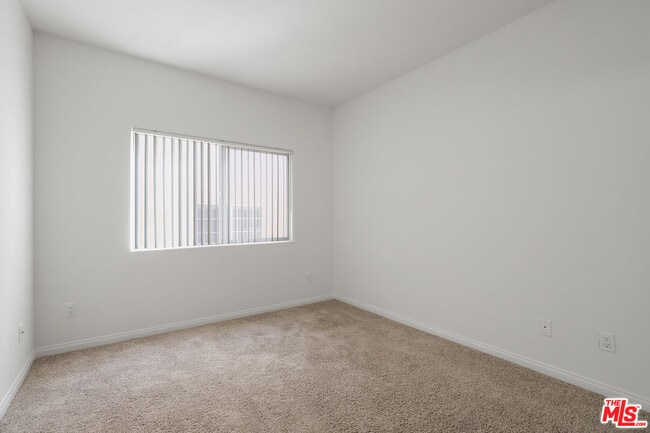 Building Photo - 1650 Colby Ave