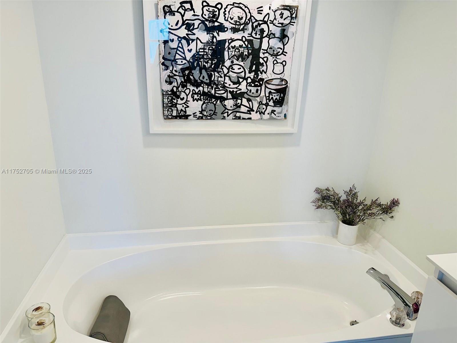 Building Photo - 19101 NE 36th Ct