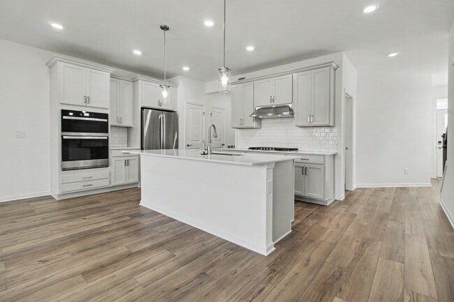Building Photo - 5660 Corgi Dr