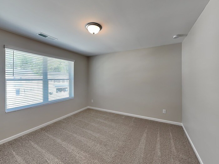 Building Photo - 712 Pointe Andrews Drive